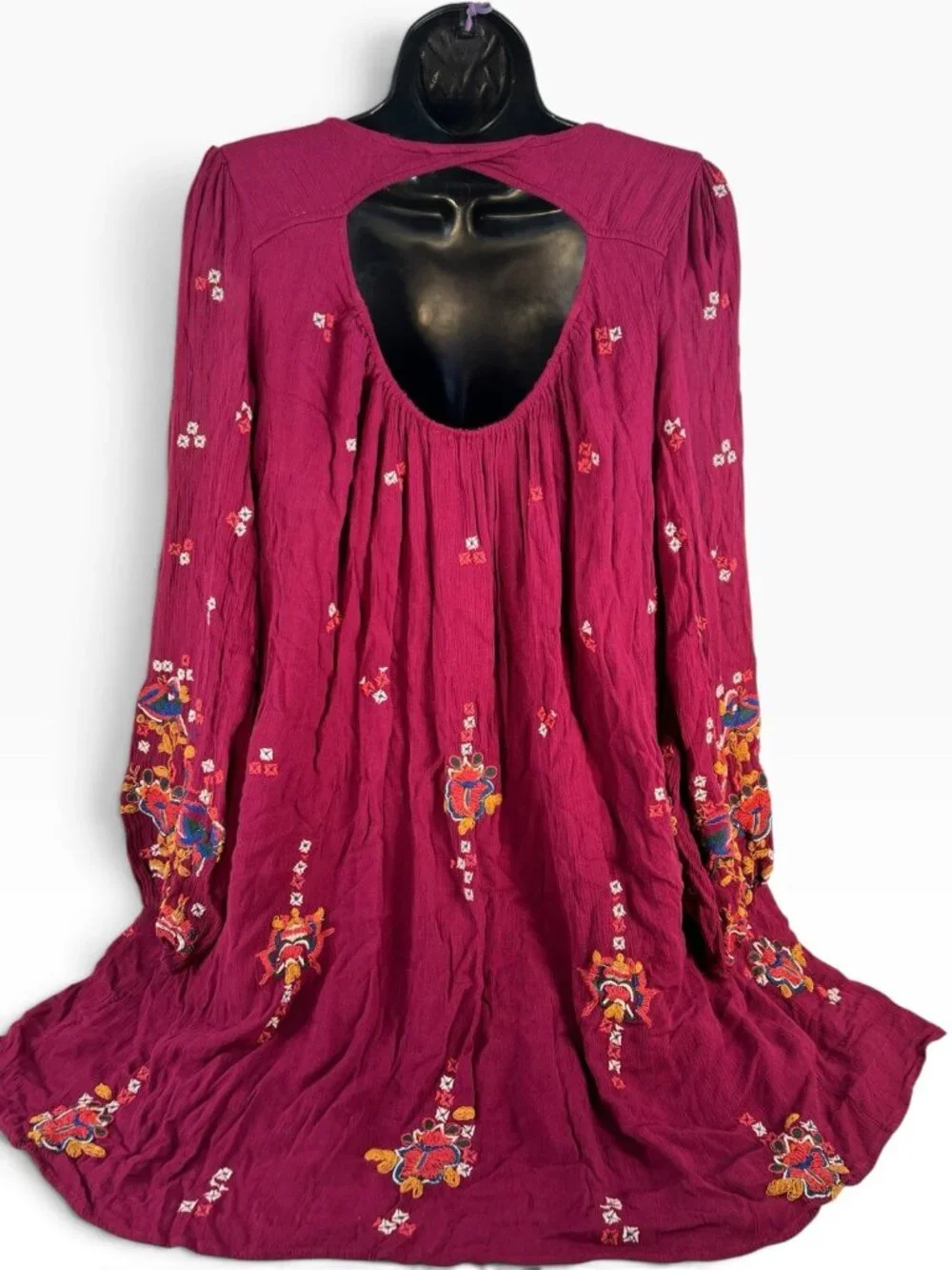 Free People Burgundy Key hole back Embroidered Tunic Mini sz XS/TP baloon sleeve